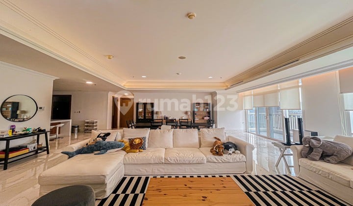 Rent Apartemen Botanica 3 Bedroom Furnished