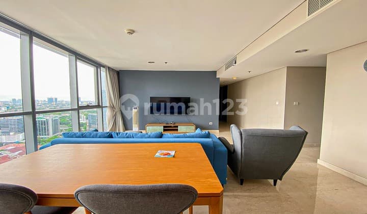 Apartemen Ciputra World Jakarta 2 Bedroom Furnished