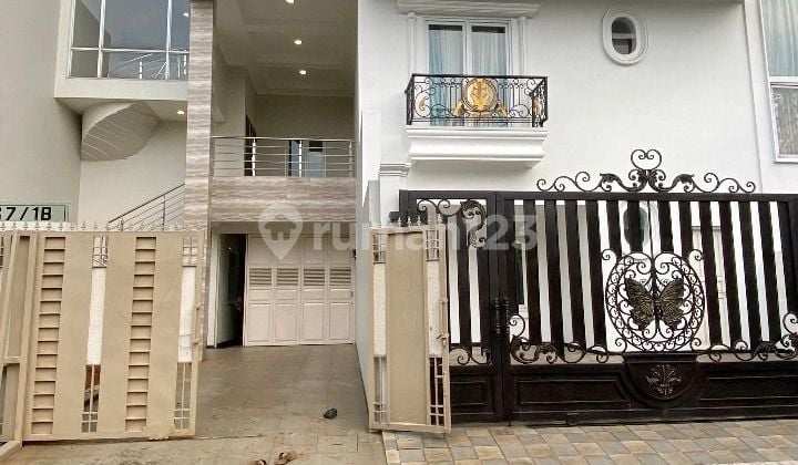 For Sale Luxury House Modernland Golf Hill Tangerang