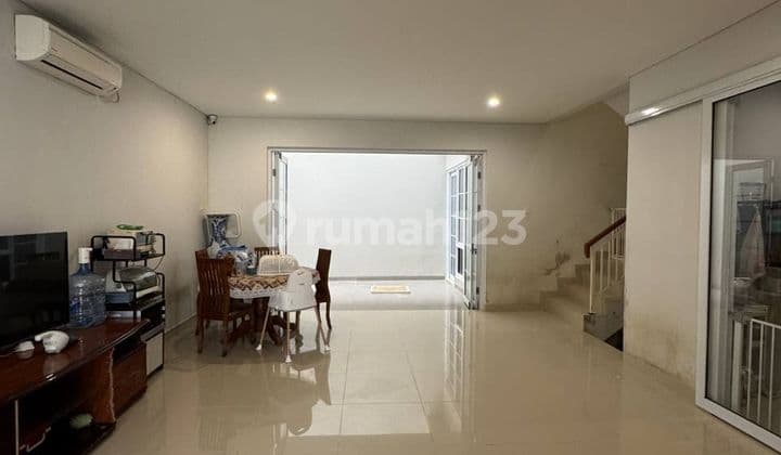 5+1 Bedroom House in Granada Menaggio Gading Serpong, Close to Everything