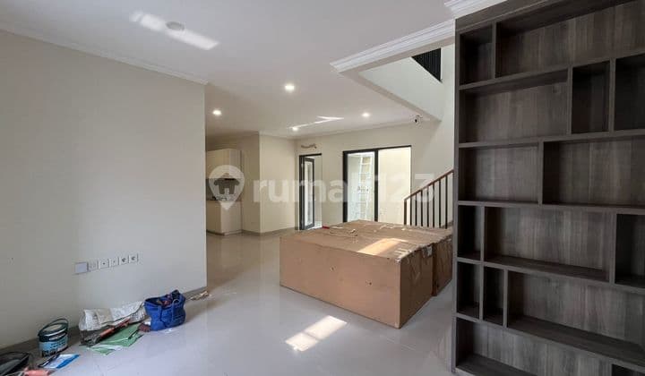 Rare Brand New House in Carson Gading Serpong with AC, Kitchen Set, Curtains