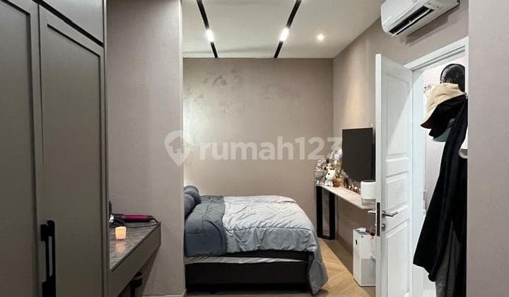 Rumah Full Renov Cakep Ada Kitchen Set, KT Utama Gede KM Dlm