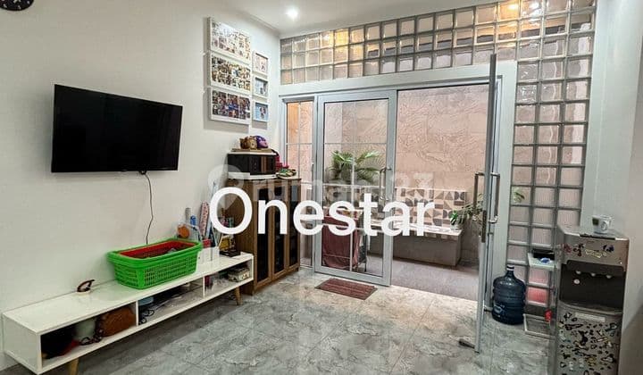 Rumah Langka Ada 2 Kamar Di Lantai 1 Dapur Terpisah Luas 180