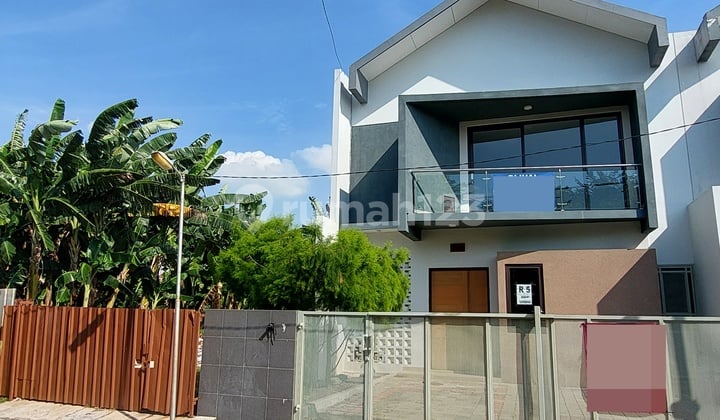 Rumah Baru Hadap Taman Batu Ceper Siap Huni Daan Mogot Tangerang