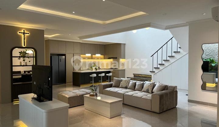 Reopa* Dijual Rumah Baru Bangunan.mandiri Model American Classic Sutera Cemara Alam.sutera Furnish Tinggal Masuk Siap Huni