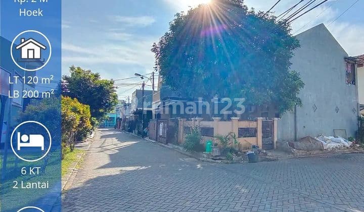 Hoek Grand Poris Tangerang House, In Front of a Comfortable Neighborhood Park with Wide Road Rows