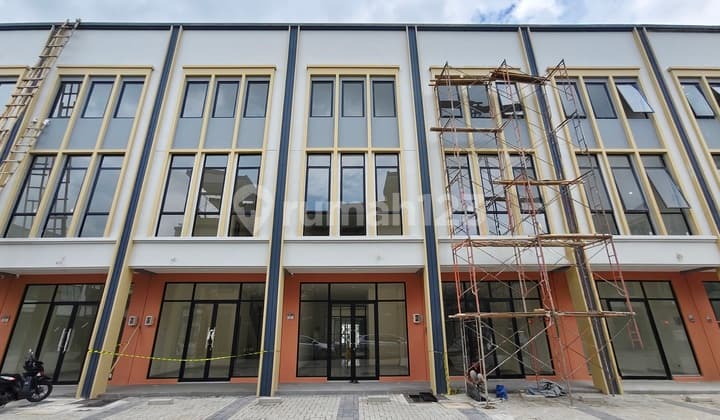 New Shop House The Hudson Arcade Double Facade, 3 Floors. Gading Serpong