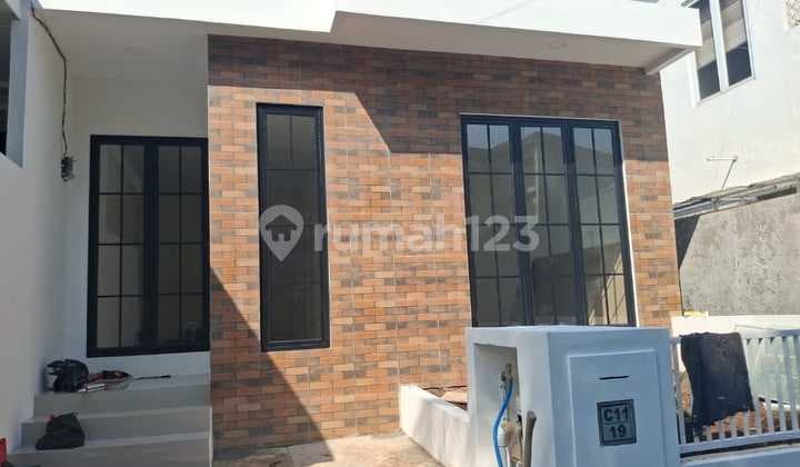 Rumah Terenovasi Unfurnished SHM Pamulang, Tangerang Selatan