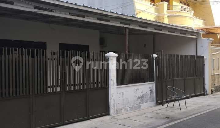House Needs Renovation Unfurnished SHM at Jl Kramat Kwitang 1 B Senen, Central Jakarta