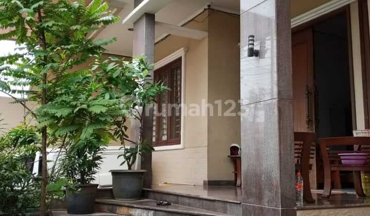 Rumah 2 Lantai Bagus Unfurnished SHM di Jl Cawang Baru Utara, Jakarta Timur Dekat Perkantoran Dan Tol