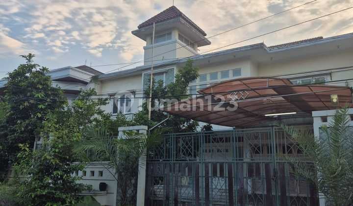 Renovated Unfurnished House in Lebak Bulus, South Jakarta