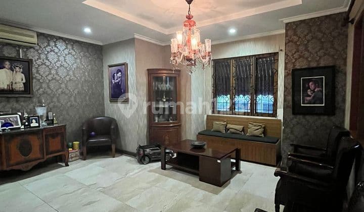 Rumah Tanjung Barat Hadap Selatan