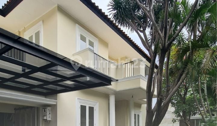 Kebayoran Baru Spacious Garden House Fully Renovated