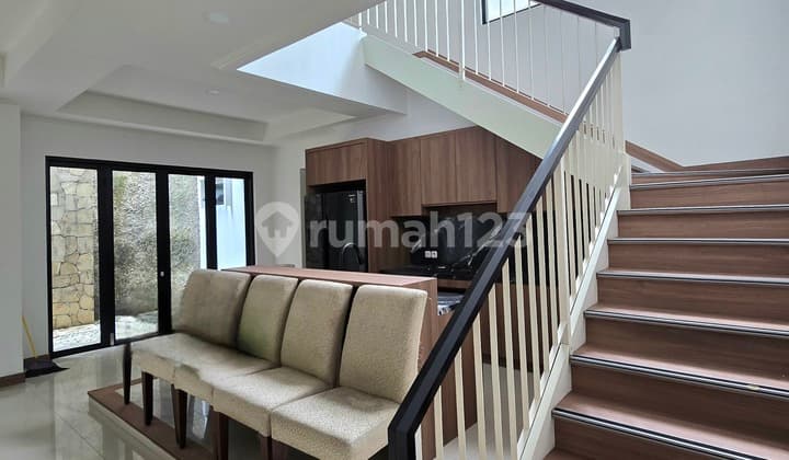 Rumah Kebayoran Baru Area Super Tenang Jalan Lebar Rumah Siap Huni Terawat