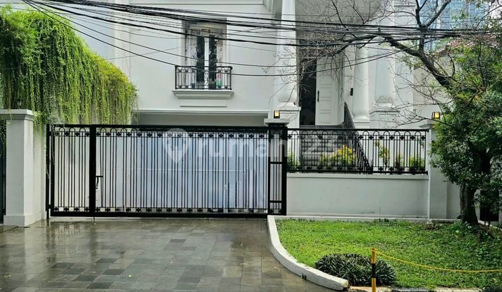 Rumah Mewah Jalan Lebar Kebayoran Baru