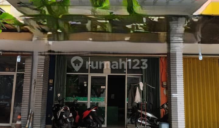 Dijual Ruko Pasadena 2 Lantai Free Parkir dan Luas, Posisi Depan Gor MGT, Cocok Dijadikan Usaha Klinik, Petshop, Kuliner, Toko Olahraga, Toko Pakaian, Toko Buah, Bisa KPR, Mutiara Gading Kota Bekasi