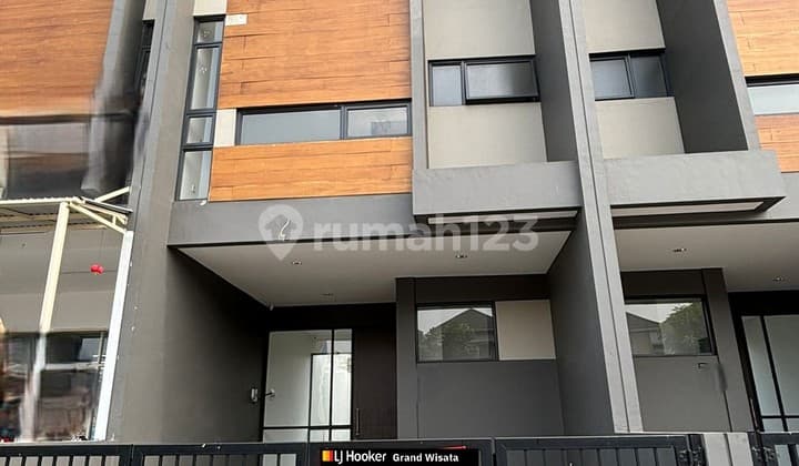 Disewakan Ruko Boulevard Grand Wisata Garden Hous Siap Pakai Free Parkir Hanya 1 Km Dari Pintu Tol Tambun Grand Wisata Bekasi