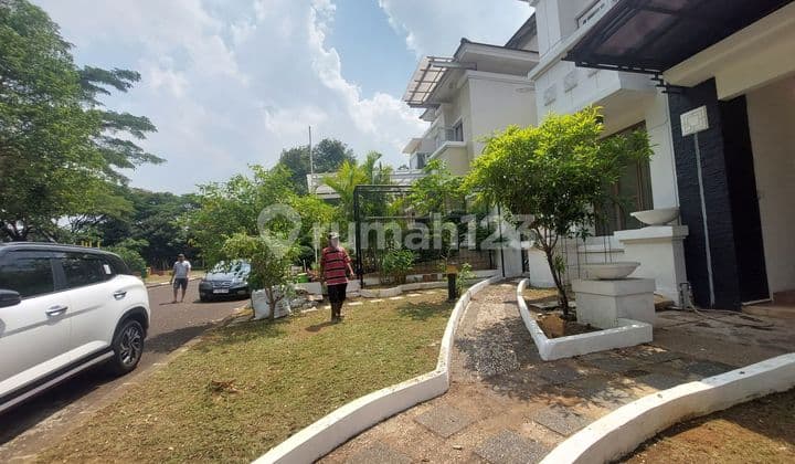 Disewakan Rumah Grandwisata 2 Lantai View Taman, 10 Kamar Tidur Akses Langsung Tol Tambun Grandwisata Bekasi