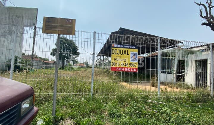 DisewaLahan Seluas 1350 m2 Lebar Depan 20 m, Tanah Ngantong Cocok dijadikan Resto atau Indomaret dan Alfamart Lokasi Jalan Raya Kosambi Karawang