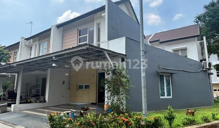 Dijual Rumah Hook Lamonte 2 Lantai, View Lapangan Olahraga 3 Kamar, SHM, bisa KPR, Hanya 1Km Dari Mall Living World Grand Wisata Bekasi