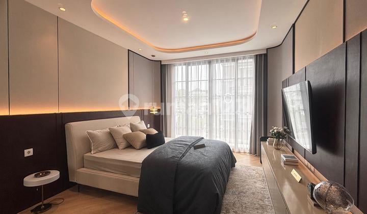 Dijual Rumah Baru Jalan I Gusti Ngurah Rai Modern Classic Bukit Podomoro 3 Lantai, 4 Kamar Tidur, Fasilitas Club House Premium, Bebas Banjir, bisa KPR, 3 Km Dari Pintu Tol Becakayu , 5Km Menuju LRT, Klender Duren Sawit