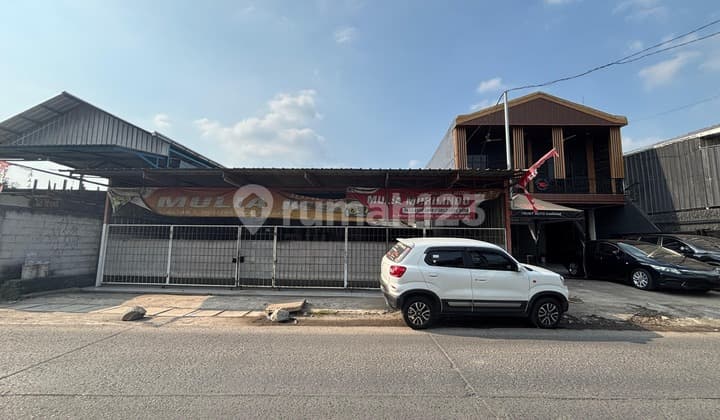 Disewakan Ruang Usaha di Jalan Raya Bayan Mustikajaya, Cocok Untuk Shoroum, Workshop, Minimarket, Mustikajaya, Kota Bekasi