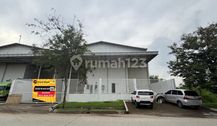 Disewakan Gudang Delta Silicon Siap Pakai, Luas Tanah 1.058m2 di Kawasan Industri, Cocok Tempat Penyimpan Dan Bisnis, Dengan Lokasi Aman Dan Nyaman, Delta Silicon Lippo, Cibatu, Cikarang