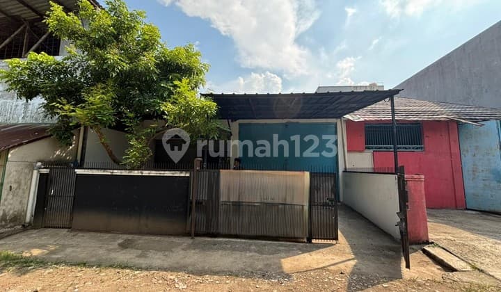 Dijual EX Gudang dan Workshop Terdapat Office di Jalan Kalimalang Luas 216m2, Keamanan 24 jam Bebas Pungli, Memiliki 2 Akses Pintu Tol Cibitung dan Bekasi Timur Hanya Berjarak 2 km ,Sentra Niaga Kalimas , Bekasi
