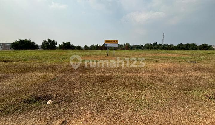 For Rent Commercial Plot Westfield Area 1,590M2 Location Westfield Main Road Close to Mall and Renowned Tenants Suitable for Showroom, Cafe, Restaurant, or School in Grand Wisata Bekasi.