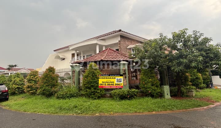 Disewakan Rumah Kota Legenda 2 Lantai Luas 380m2, 4+1 Kamar Tidur, 3,4 Km Dari Gerbang Tol Tambun Grand Wisata Bekasi