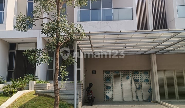 Luxurious 8x25 3+1BR House Ready to Occupy in Manhattan Cluster PIK 2