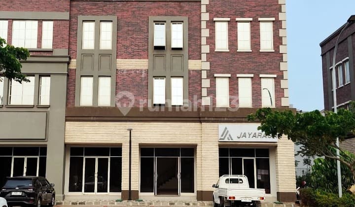 Ruko Boston PIK 2 4,5x15 Siap Pakai Strategis Hadap Jalan Raya