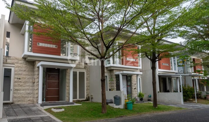 Rumah 2 Lantai Kawasan Elit Keamanan 24 Jam