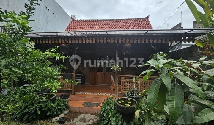 Tanah Strategis Dijua, Langka di Renon, Bonus Bangunan Limasan Jati Antik