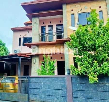 Rumah 2 Lantai Dekat Highscope International School