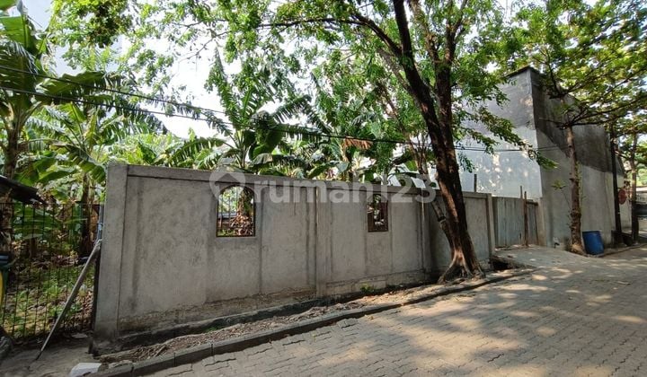 Alluring Lake View Sunter Plot 300m² South Facing