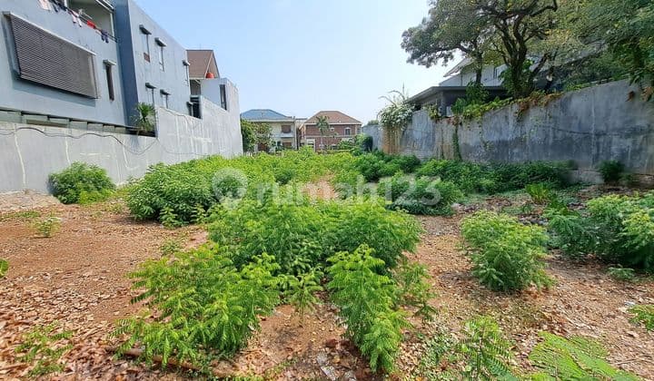 Exclusive Lake Ring Plot Sunter 20x52 North Facing