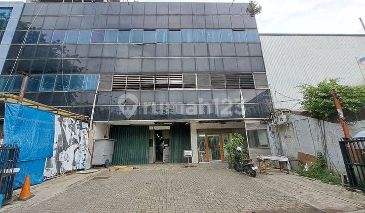 4 Adjacent Shophouses in Rawamangun Pulo Gadung, 3.5 Floors, 12x45