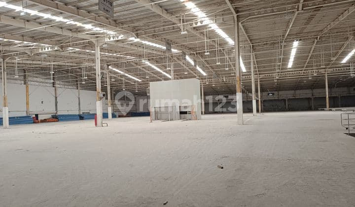 For Sale or Rent West Cikarang Warehouse 2 Floors 2.5ha 2Km From Toll Exit