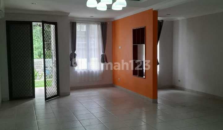 Rumah Bagus dan Terawat Dalam Komplek Bintaro Sektor 3