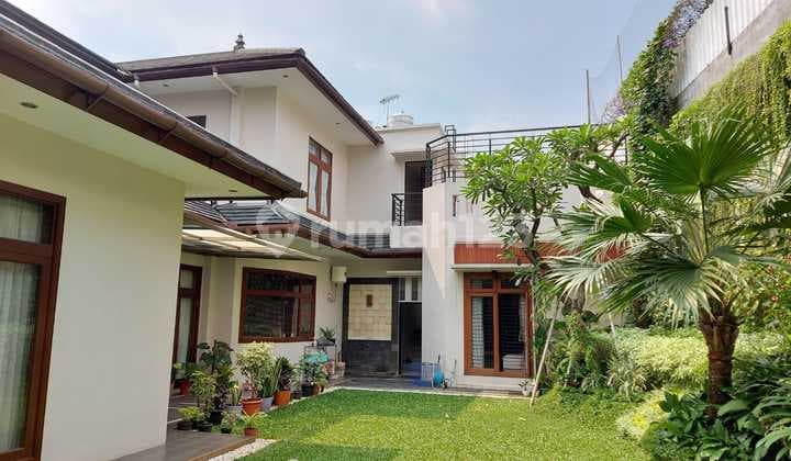 Rumah Bagus dan Mewah Lokasi Strategis Kawasan Kemang - Jaksel