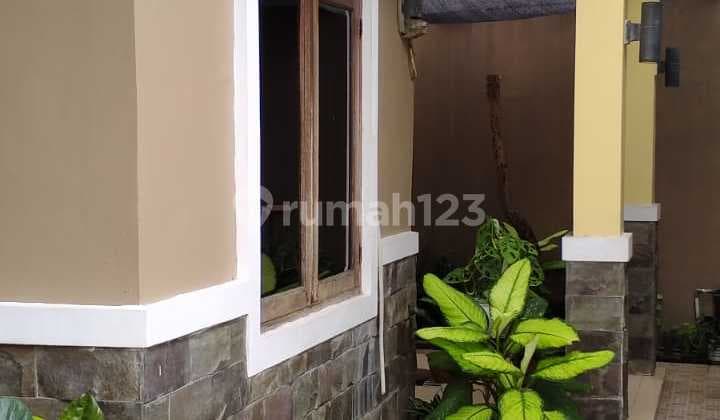 Rumah Nyaman Bagus Apik Terawat Siap Huni Dlm Perumahan dan Strategis