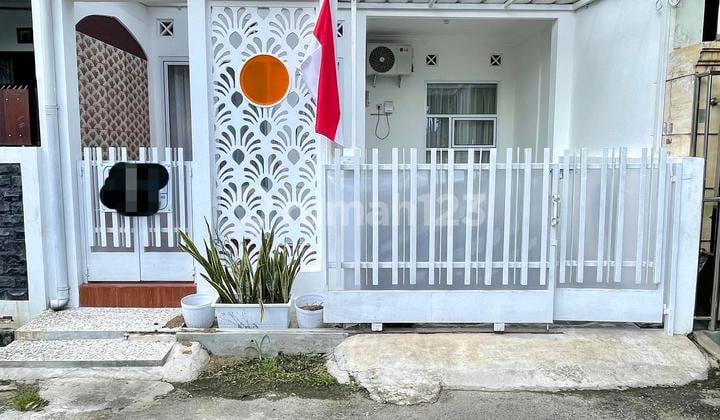 Rumah Mungil Baru Renovasi Dalam Perumahan Bintaro Sektor 5