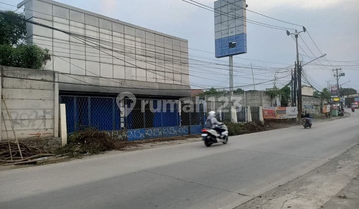 Disewakan Gedung Kantor Bekas Showroom Bengkel Tangerang