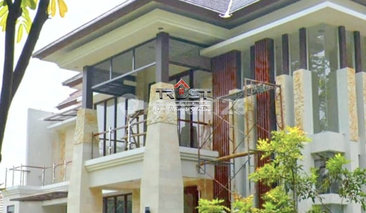 Rumah Mewah Dalam Cluster Elite Lokasi Strategis Jakarta Selatan