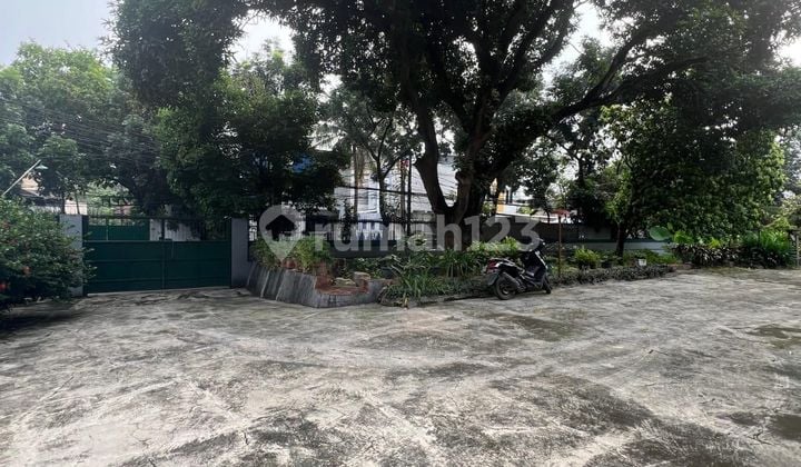 Rumah Pinggir Jalan Hitung Tanah Dibawah Njop Jakarta Selatan