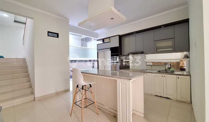 House In Luxury Cluster Kebayoran Bintaro Jaya South Tangerang