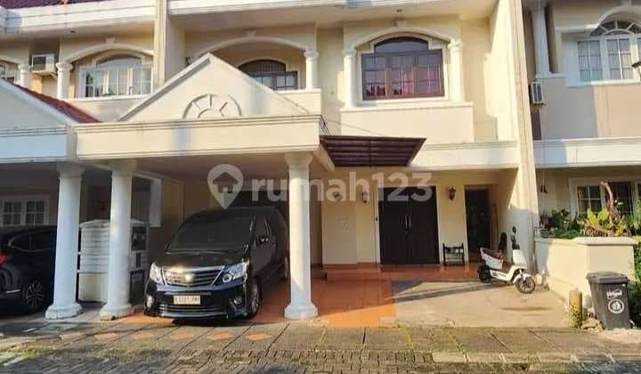 Rumah Di Komplek Perumahan Elite, Ciputat Timur, Bintaro