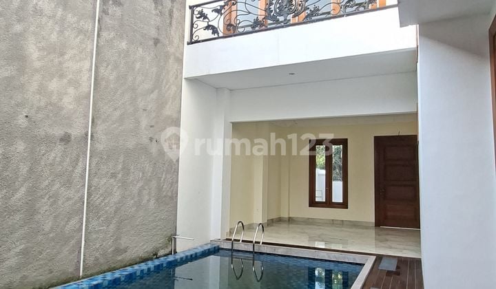 Rumah Mewah Privatepool 2 Lt Nyaman Siap Huni di Bsd City