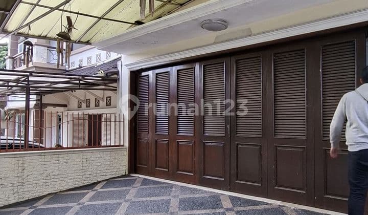 Rumah Bagus 2 Lantai Semifurnishd Siap Huni Di Rempoa Ciputat Timur